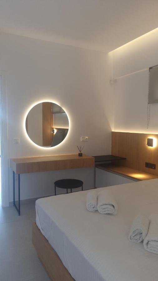 Marigold Apartments Chrissi Akti Chania Exterior foto